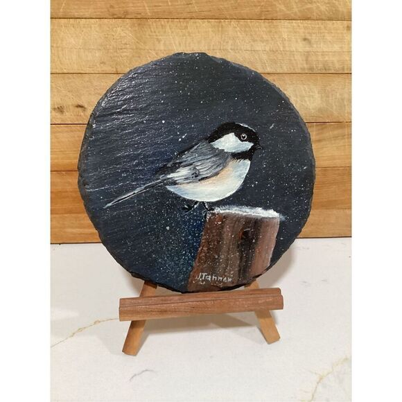 Handpainted Bird on Slate with Easel Signed 6” Round Signed - Picture 1 of 6
